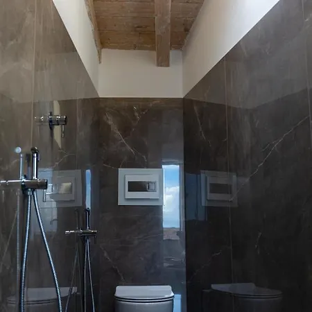 Spirit Of The Moon Apartment Brescia